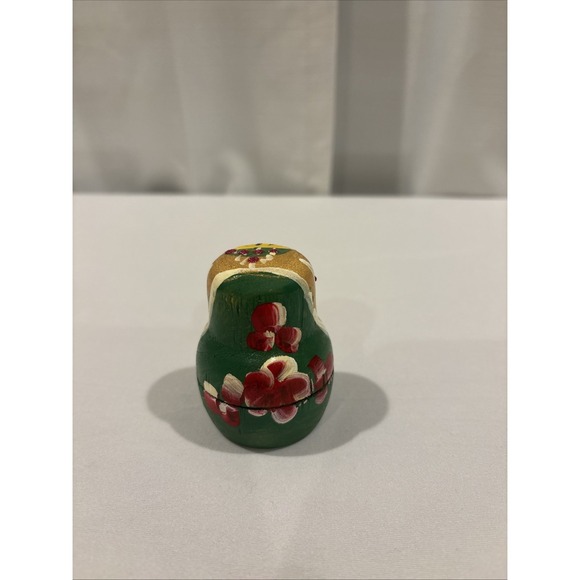 Vintage Russian Nesting Wooden Stacking Dolls~ Set of 4 - Picture 2 of 4